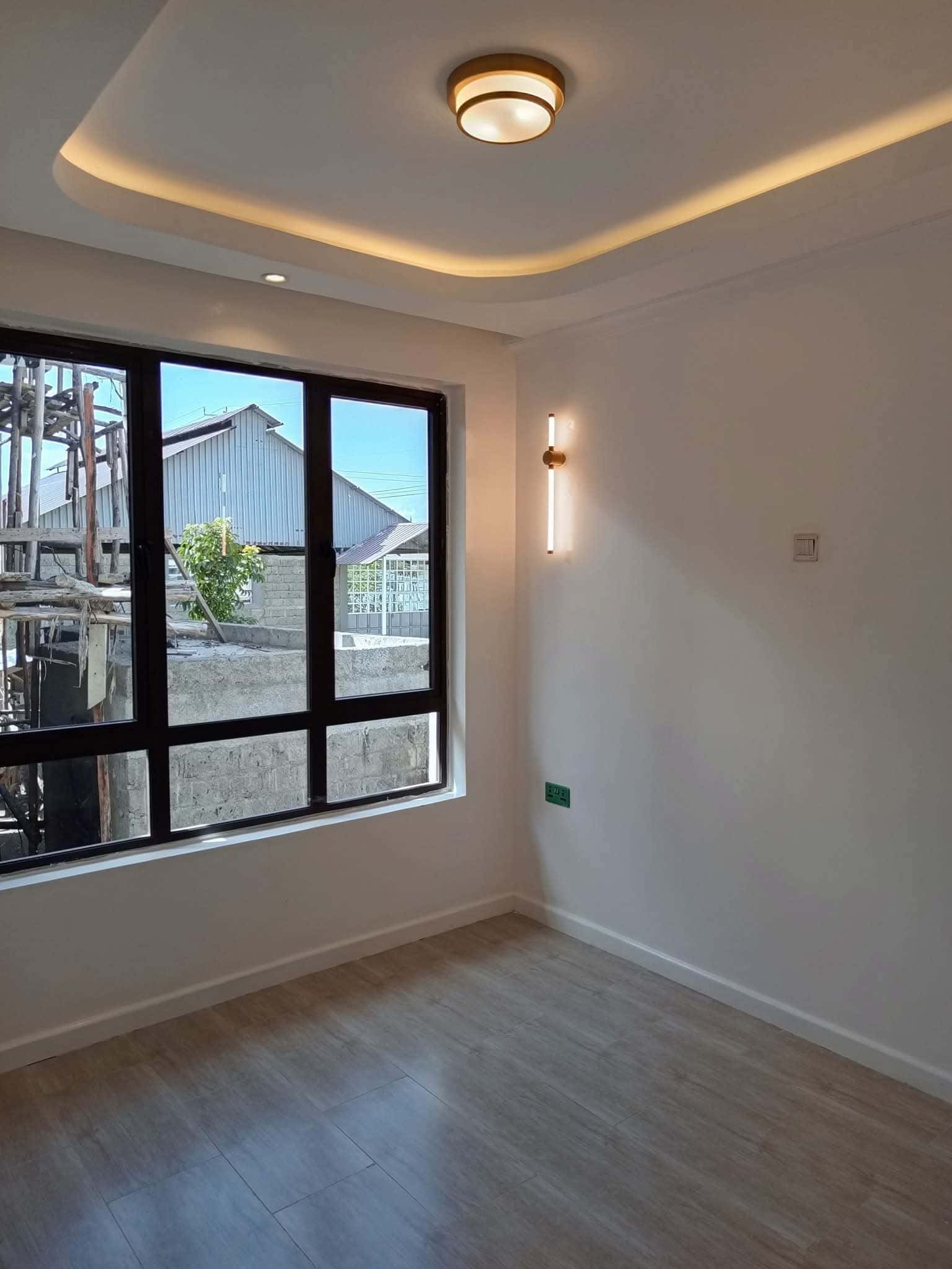  4 bedroom house  thumbnail 6