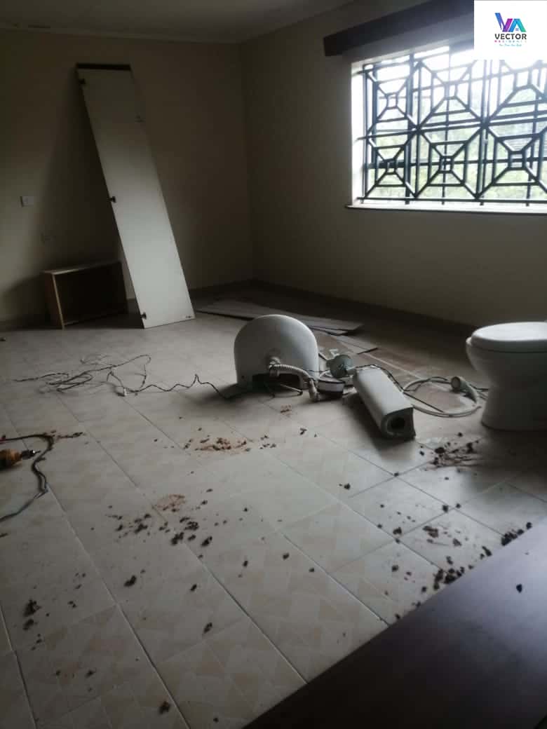 	5 bedroom All Ensuite with DSQ thumbnail 7