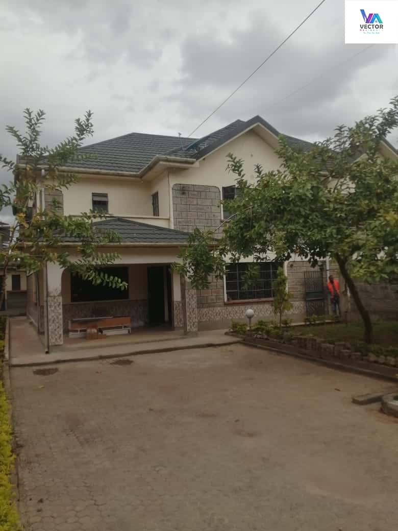 	5 bedroom All Ensuite with DSQ thumbnail 11