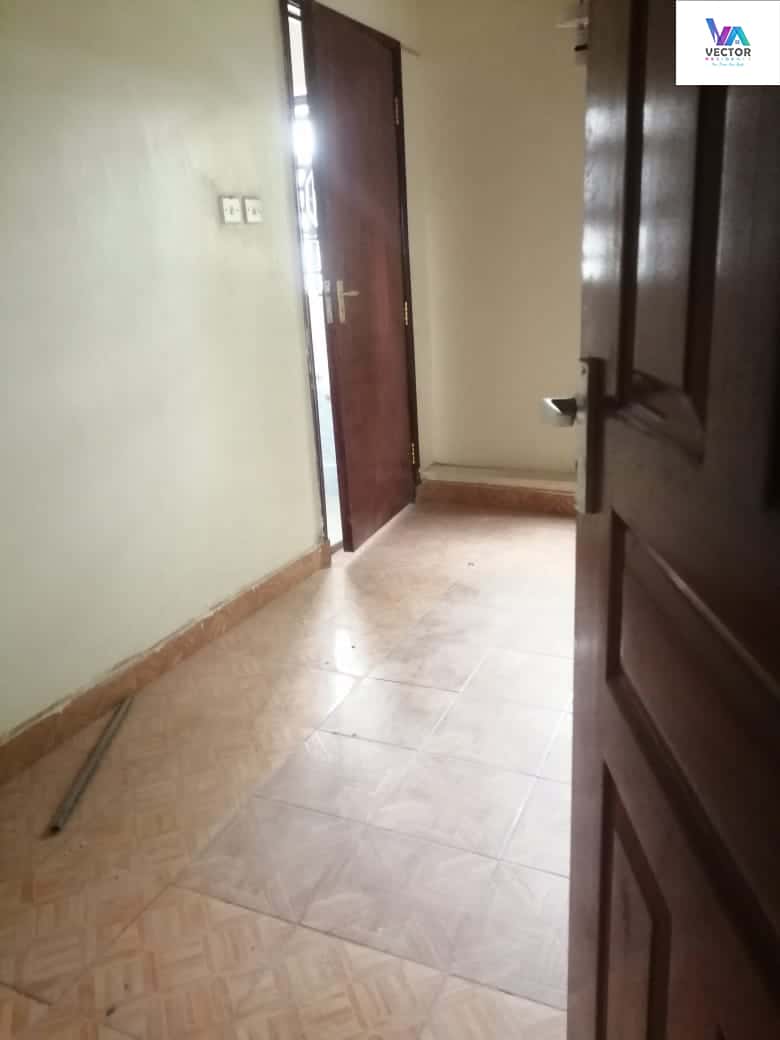 	5 bedroom All Ensuite with DSQ thumbnail 16