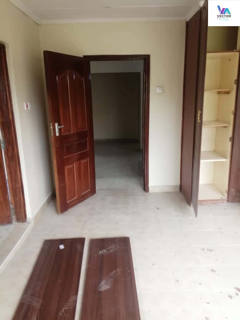	5 bedroom All Ensuite with DSQ thumbnail 20
