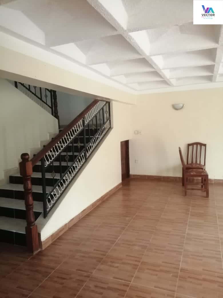 5 bedroom All Ensuite with DSQ thumbnail 26