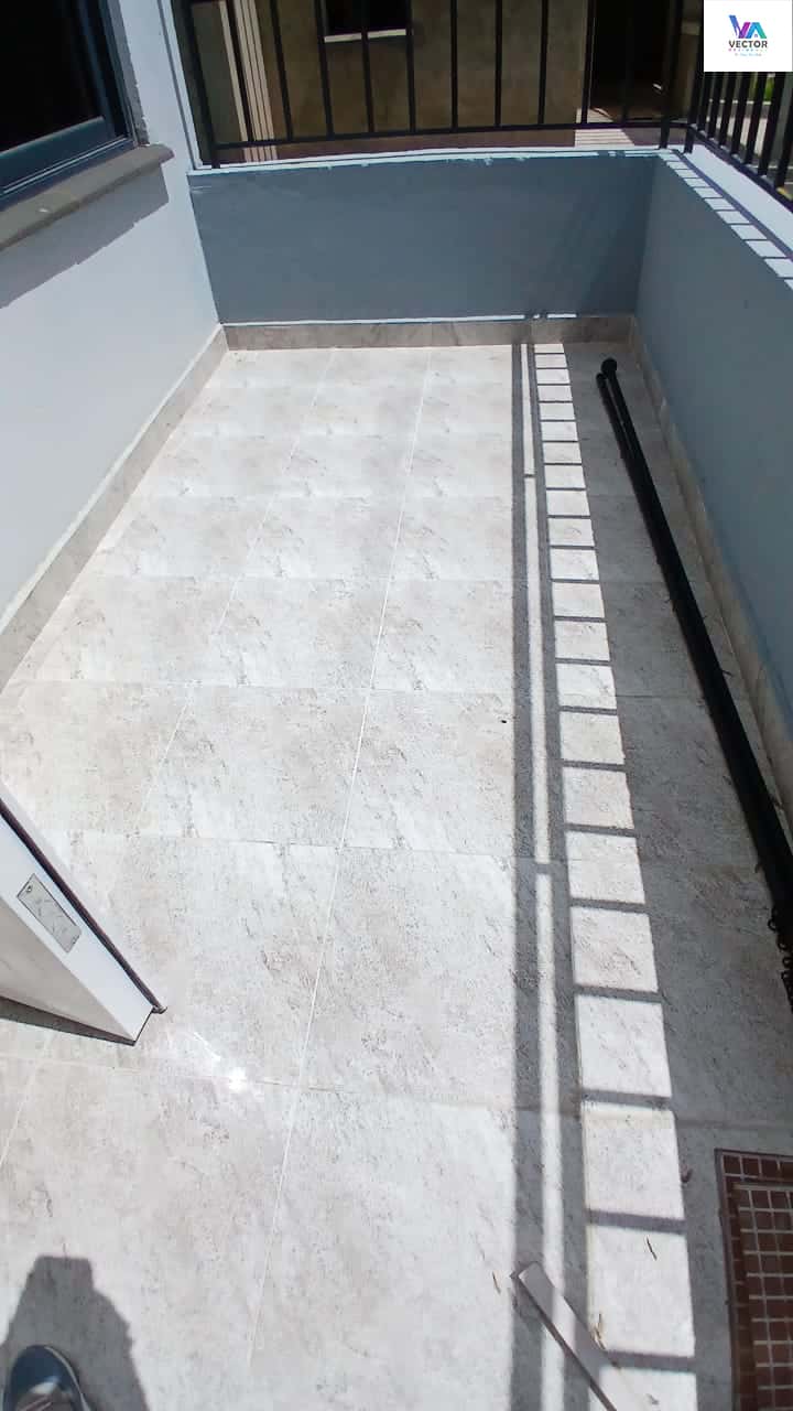 5 Bedroom Maisonette All Ensuite+ SQ thumbnail 6