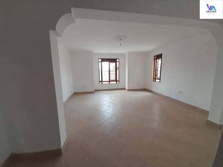 3 Bedroom Apartment Master Ensuite thumbnail 9