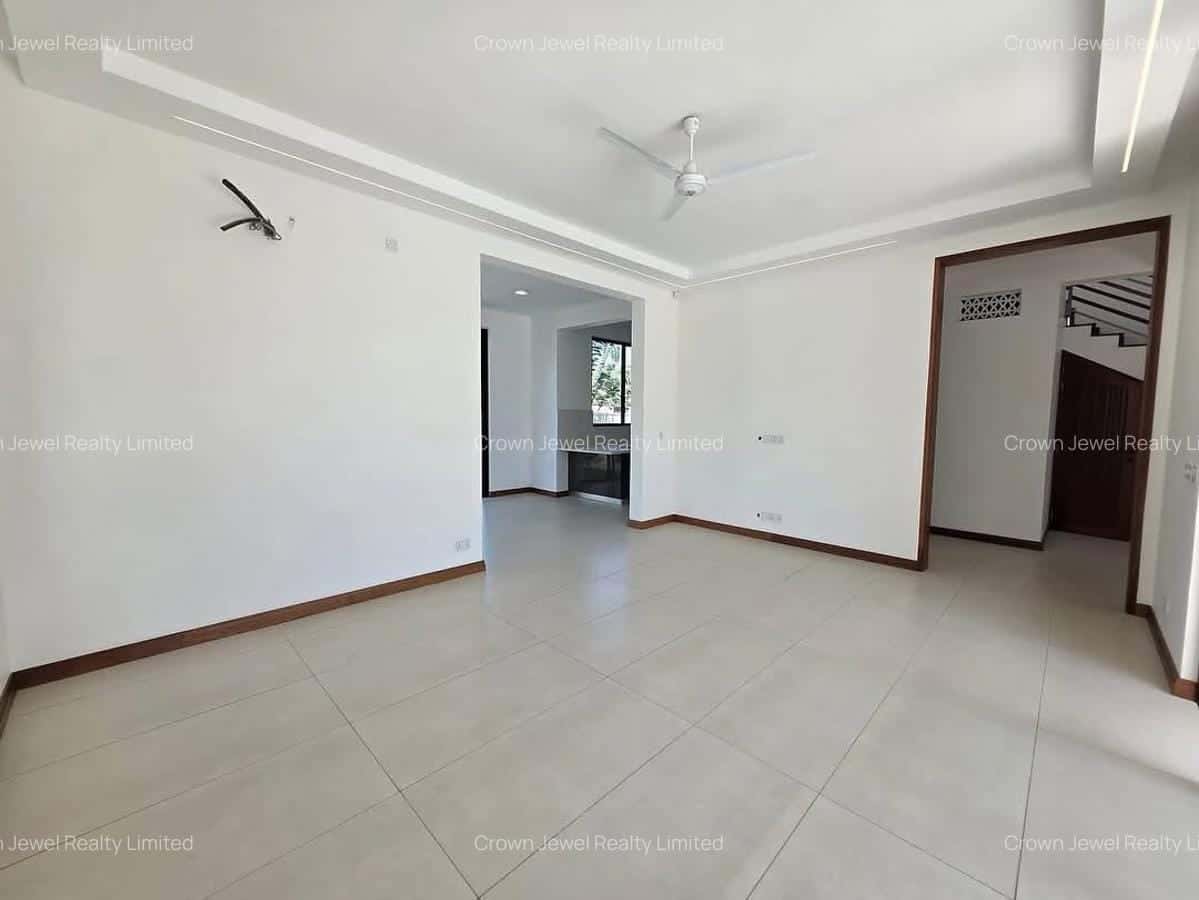  Brand New 4 Bedroom Luxury Villa for Sale in Nyali – Gated Community thumbnail 2