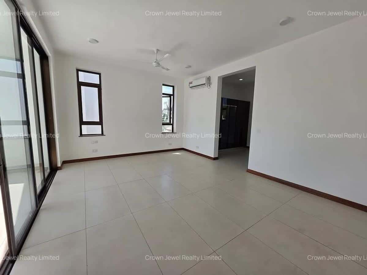  Brand New 4 Bedroom Luxury Villa for Sale in Nyali – Gated Community thumbnail 8