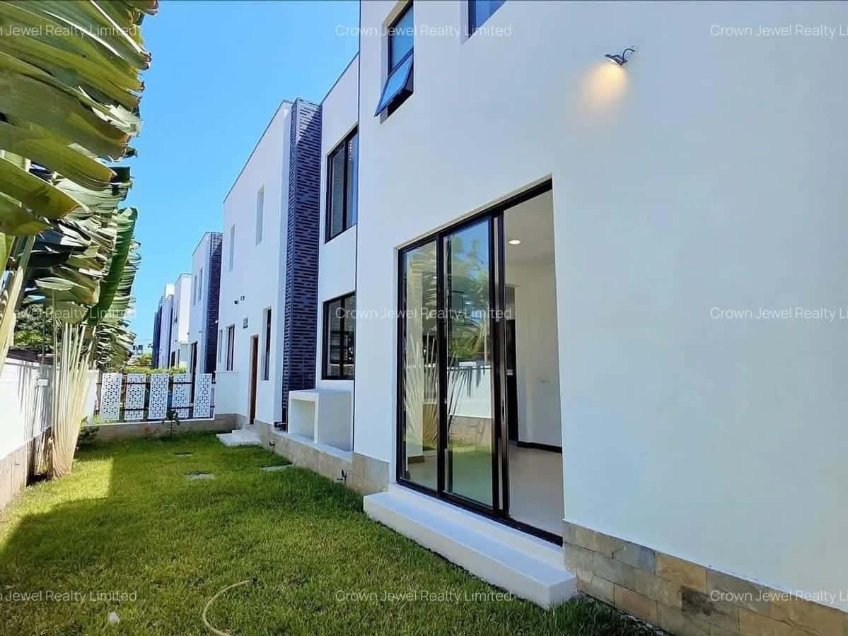  Brand New 4 Bedroom Luxury Villa for Sale in Nyali – Gated Community thumbnail 10