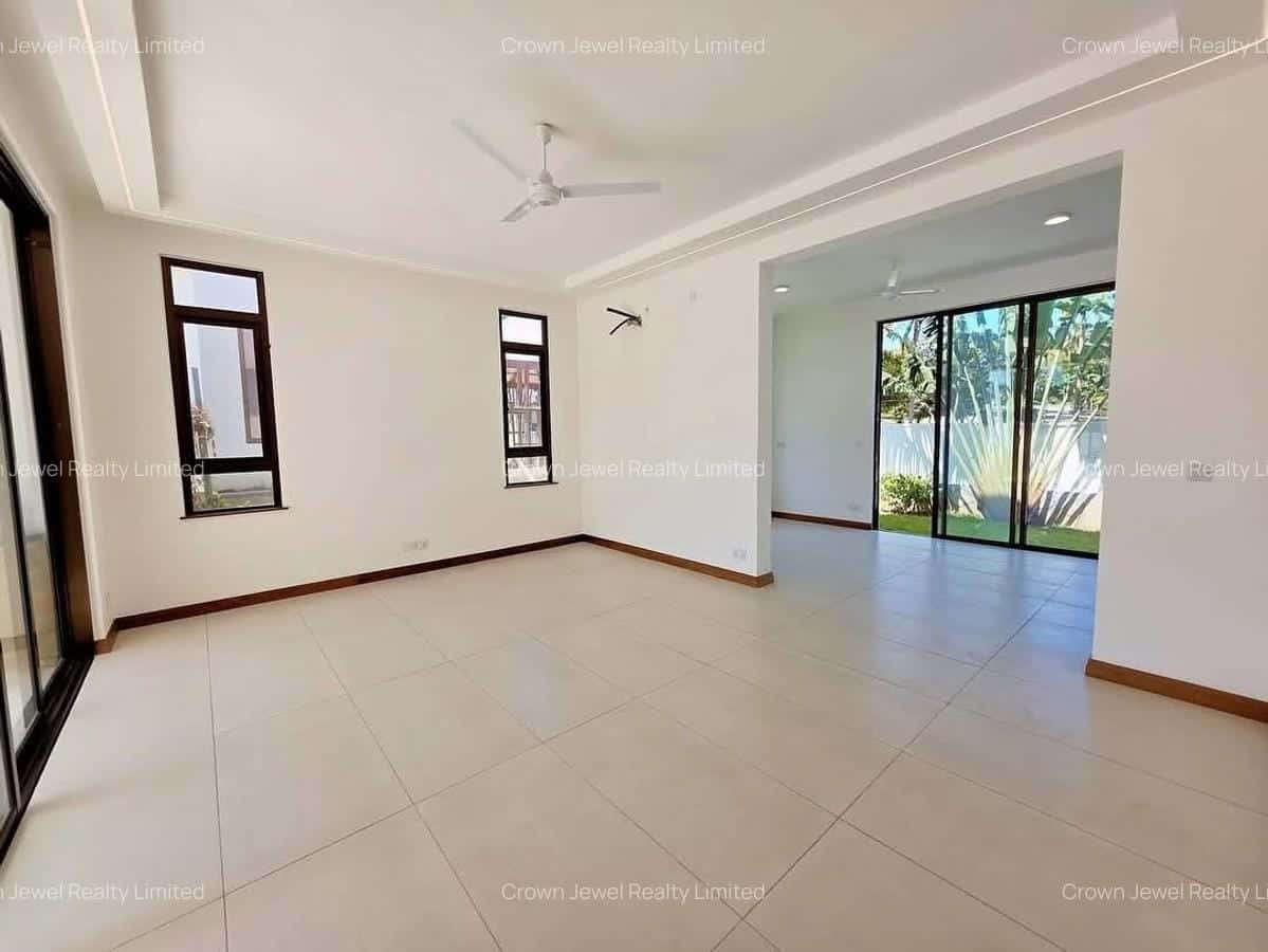  Brand New 4 Bedroom Luxury Villa for Sale in Nyali – Gated Community thumbnail 14