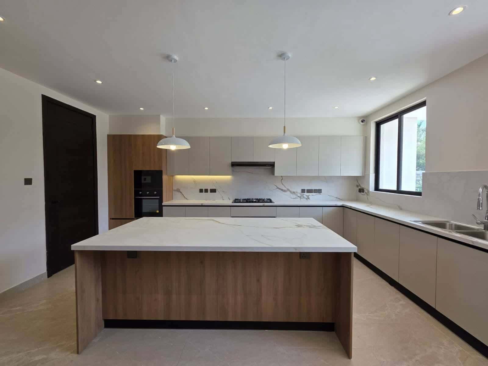 4 bedrooms  thumbnail 8