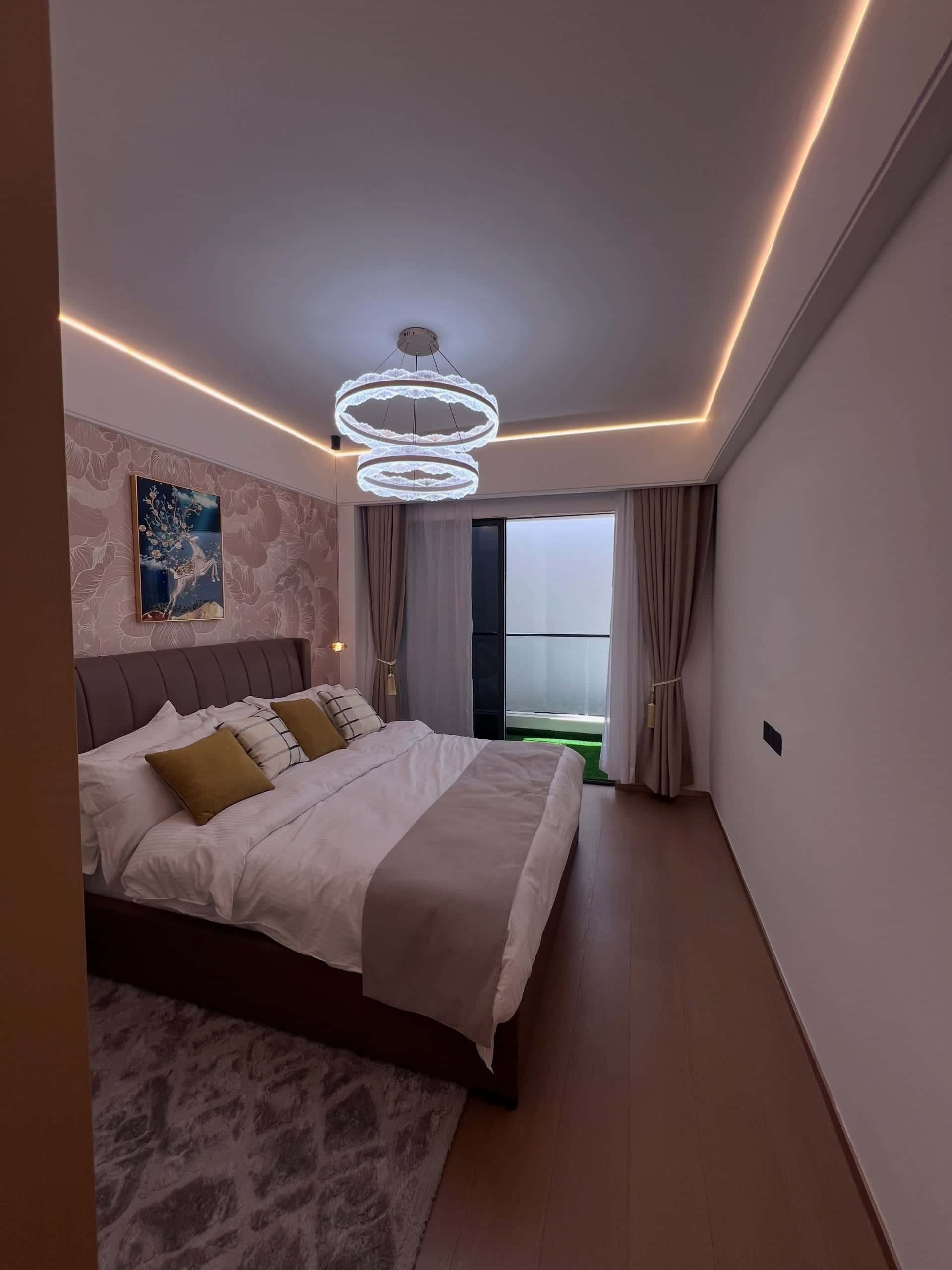 Modern studio & 1 Bedroom apartment  thumbnail 5