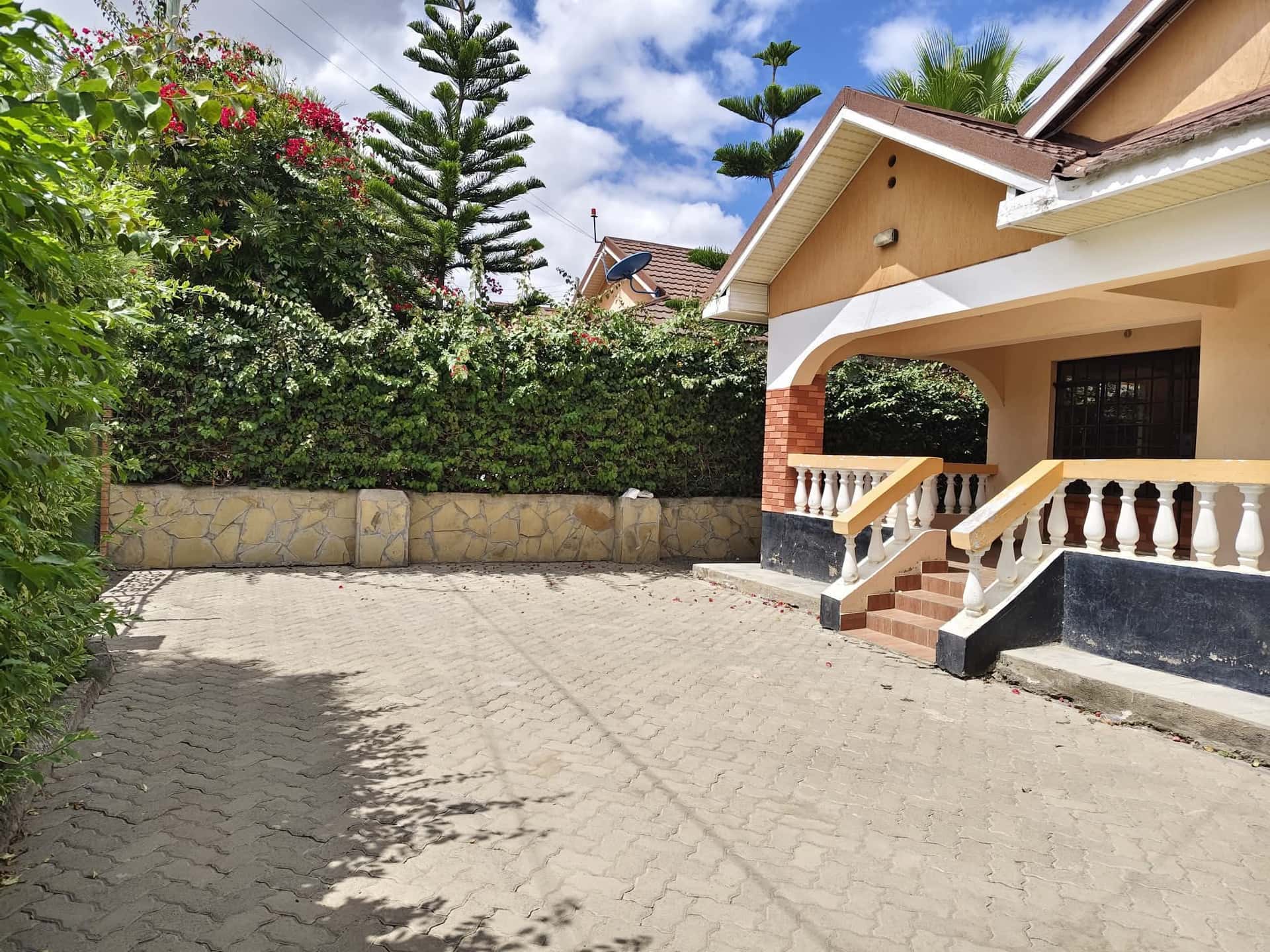 3 bedroom Bungalow For Rent in Kitengela Yukos image 2