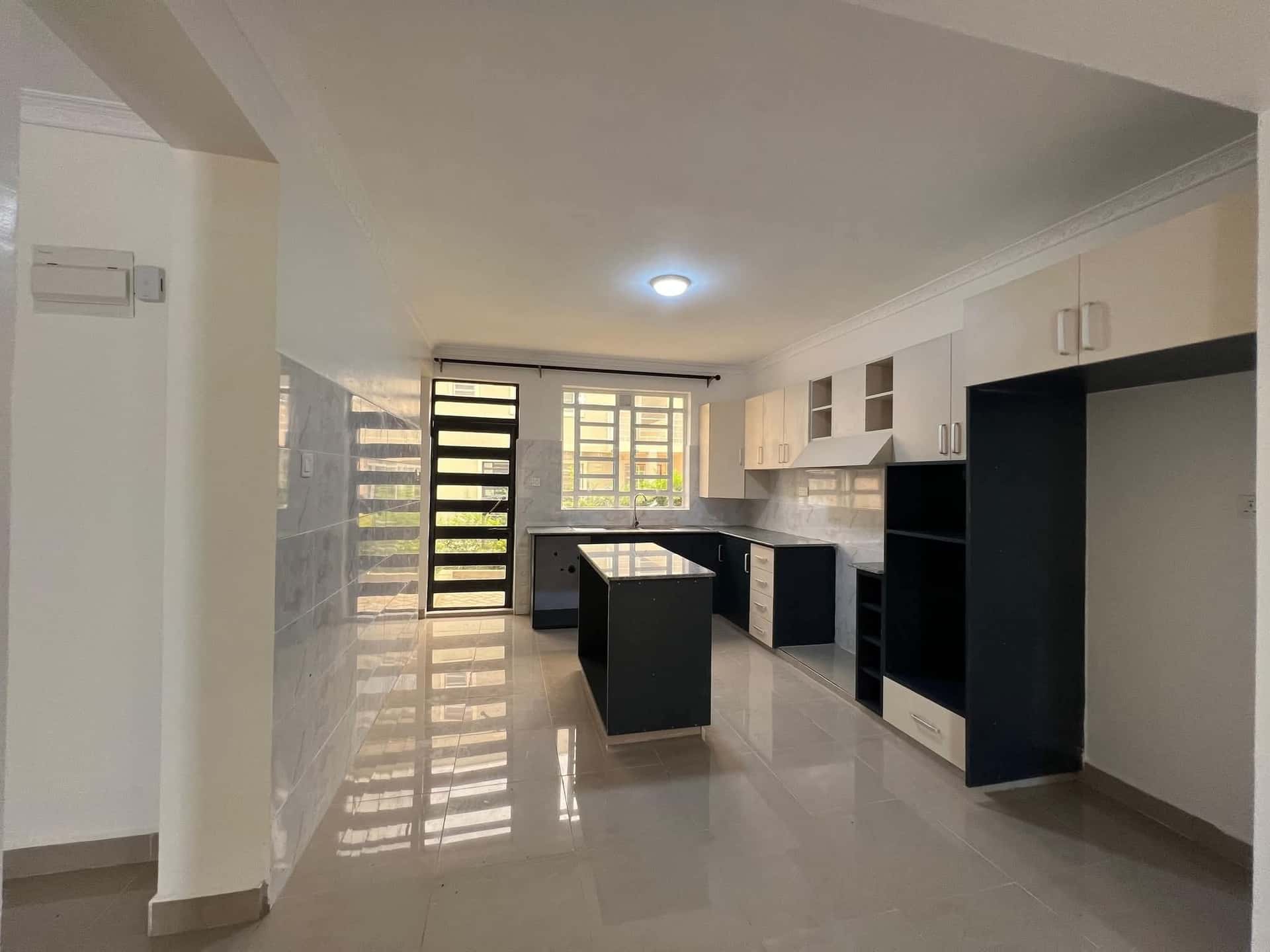 4 Bedroom Townhouse To Let in Kitengela image 4