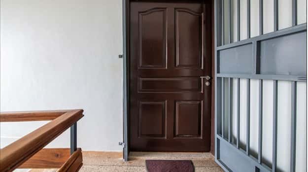 Spacious Three Bedroom Apartment image 2