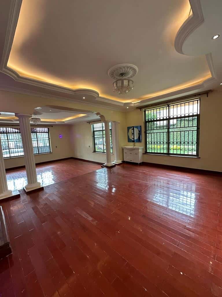4 bedroom townhouse in Lavington available for rent With Sq image 4