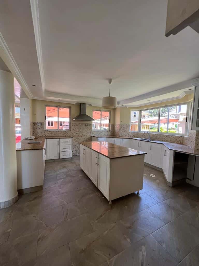 5 Bedroom Townhouse For Rent in Lavington with dsq image 3