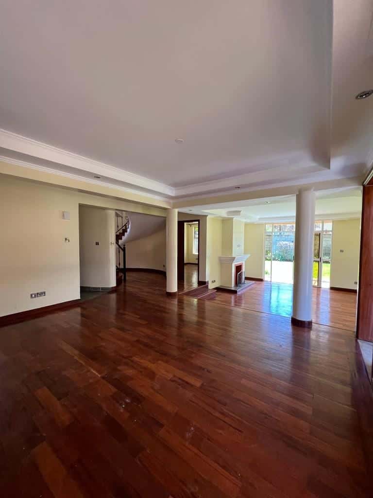 5 Bedroom Townhouse For Rent in Lavington with dsq image 2