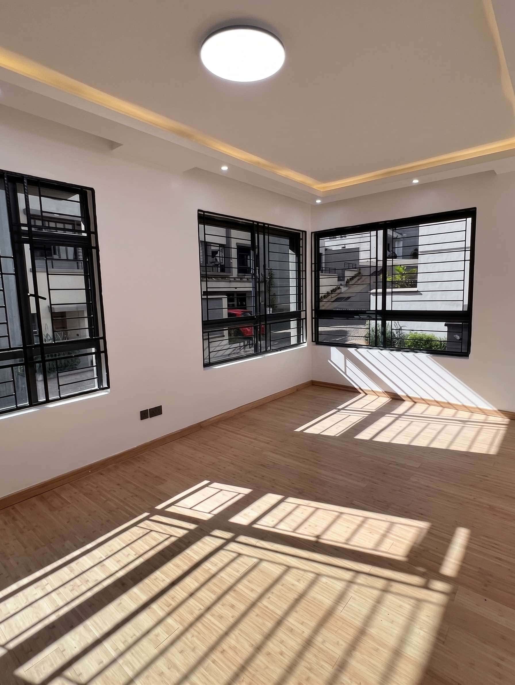 Luxury 8 rooms, 5 Bed En-Suite Townhouse with DSQ & Rooftop Terrace – Lavington image 2