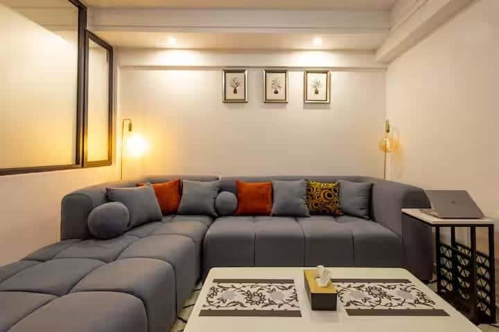 Serviced Furnished 1 Bed Apartment with Balcony in Westlands image 2