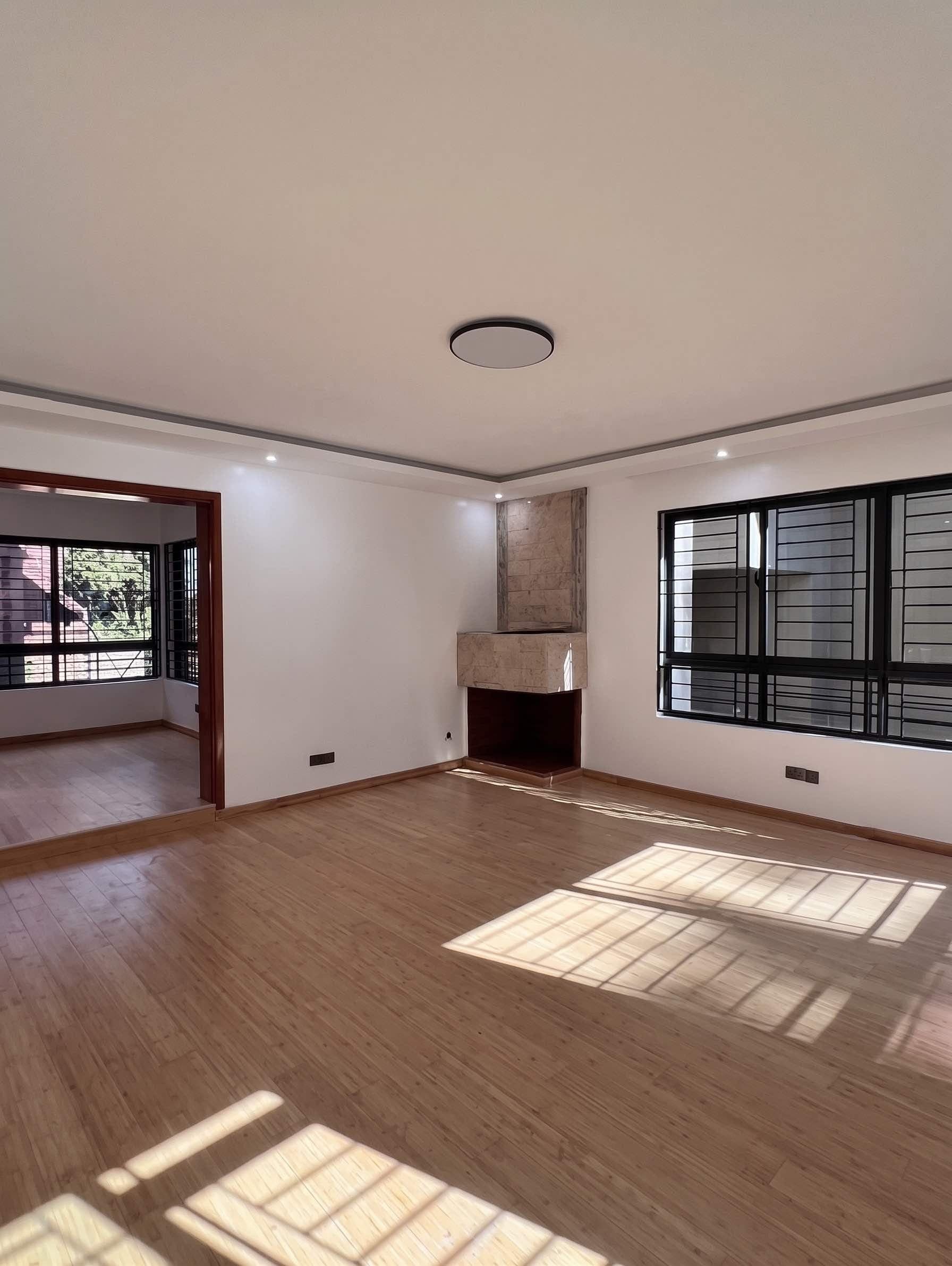 Luxury 8 rooms, 5 Bed En-Suite Townhouse with DSQ & Rooftop Terrace – Lavington