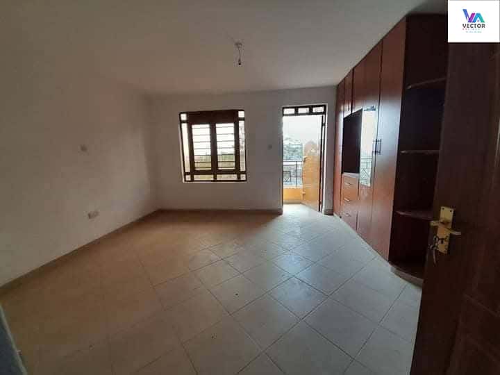3 Bedroom Apartment Master Ensuite thumbnail 12