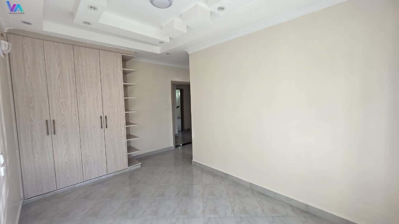 bungalow for sale thumbnail 10