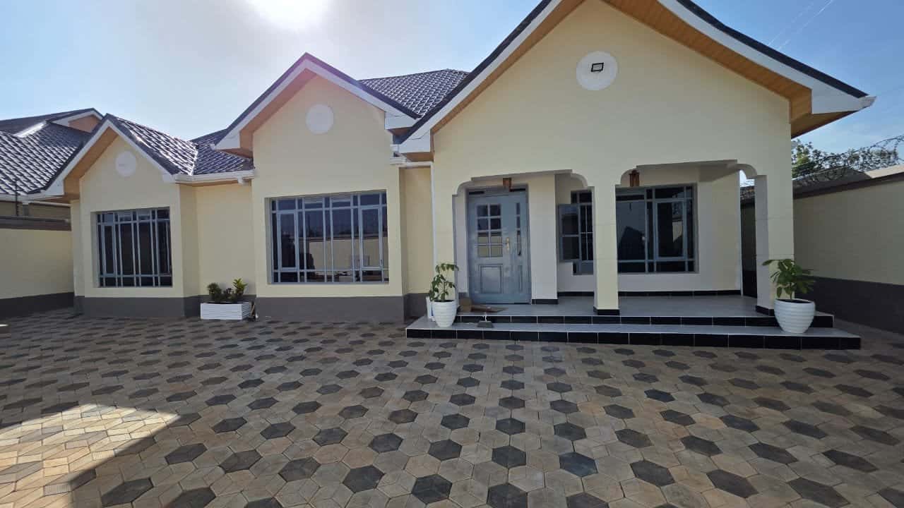 bungalow for sale thumbnail 1