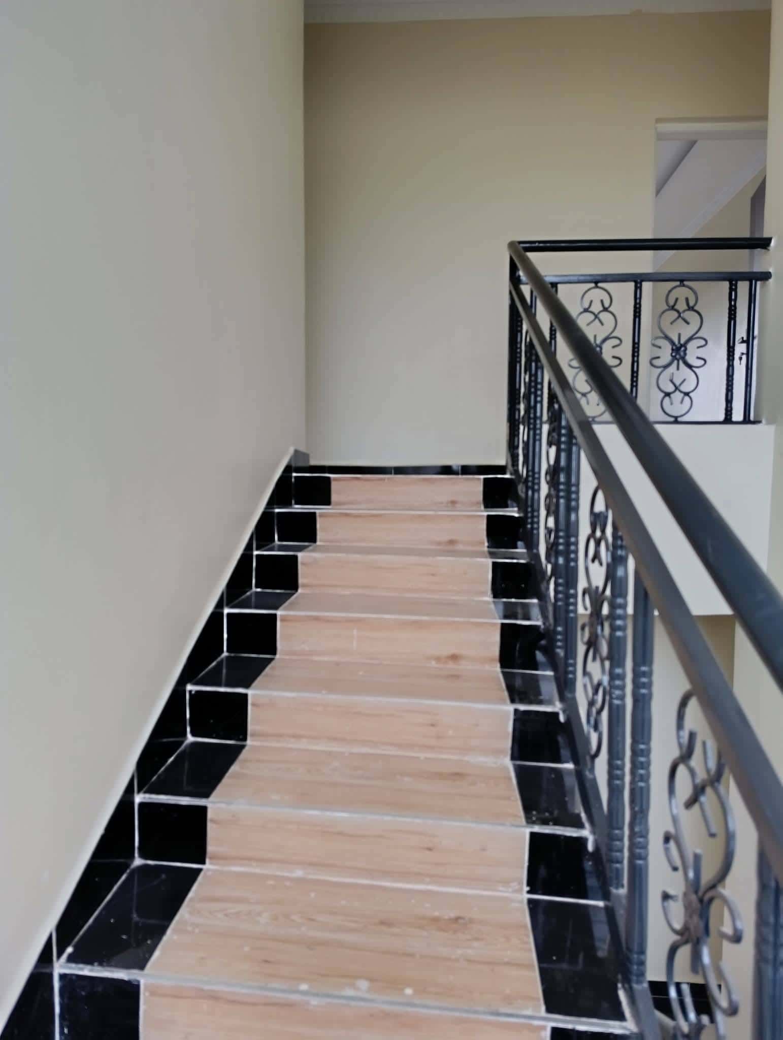 Spacious Home for Sale in Gilgil, Nakuru Near Jacaranda Hotel thumbnail 5