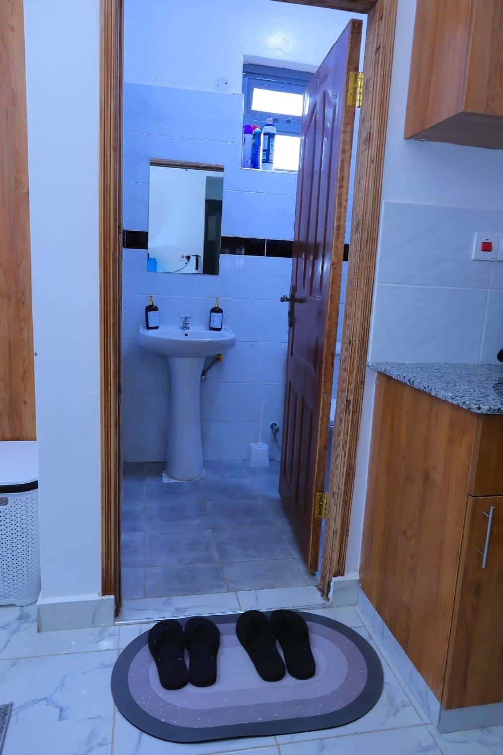 Studio Apartment Airbnb in Kiambu Road thumbnail 3