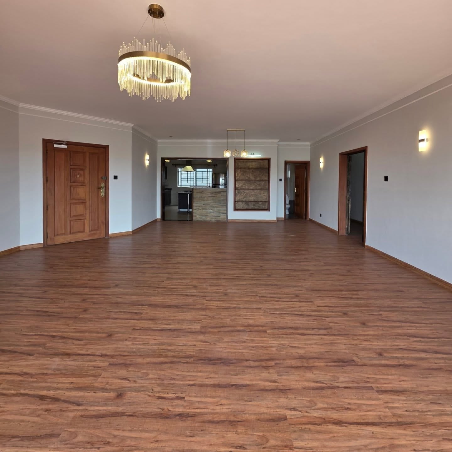 3 Bedroom All-Ensuite Apartment + DSQ for Sale - Image 1