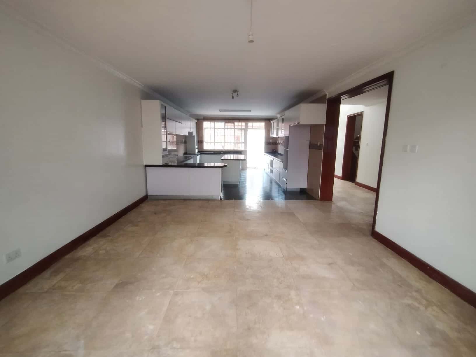 LUXURIOUS 5 BEDROOM MAISONETTE TO LET IN LANGATA thumbnail 1