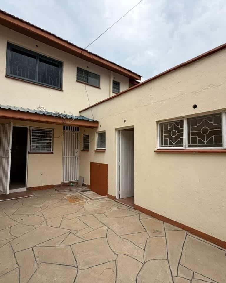 4 Bedroom Maisonette + DSQ to Let in South B thumbnail 4