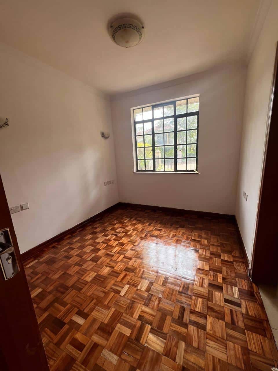 4-bedroom all en-suite house for rent in weslands Nairobi thumbnail 2
