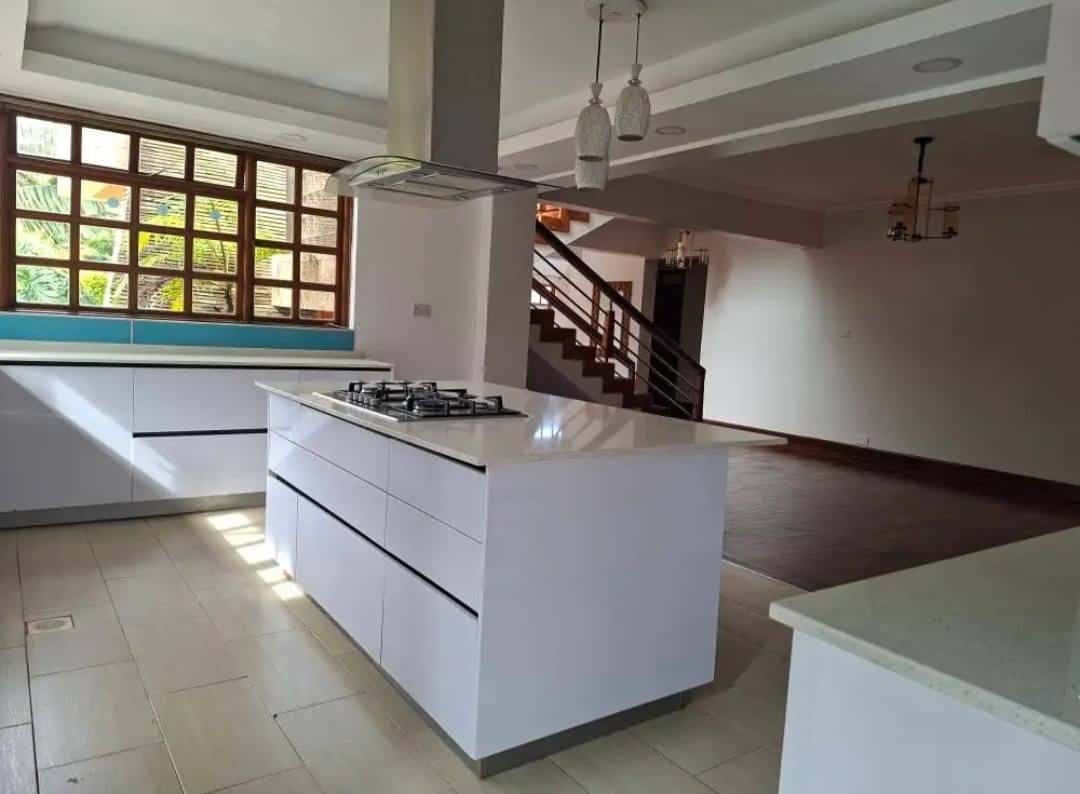 4-Bedroom Family Home for Rent thumbnail 1