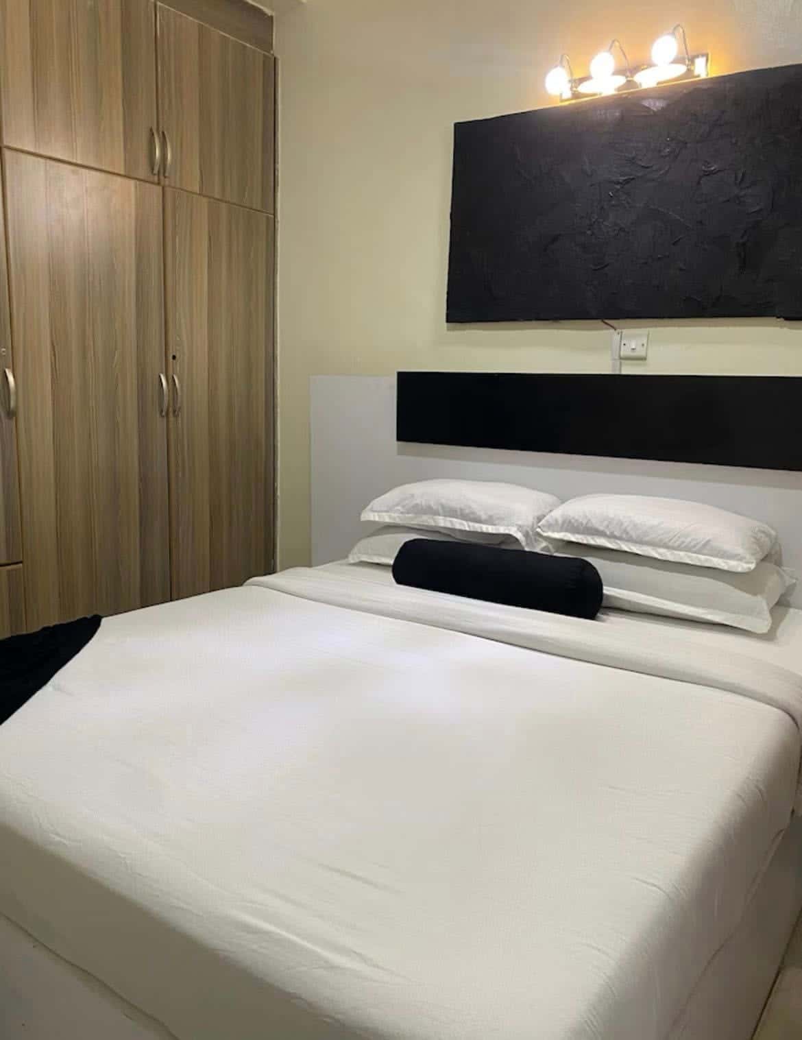 furnished 1 bedroom Airbnb thumbnail 2