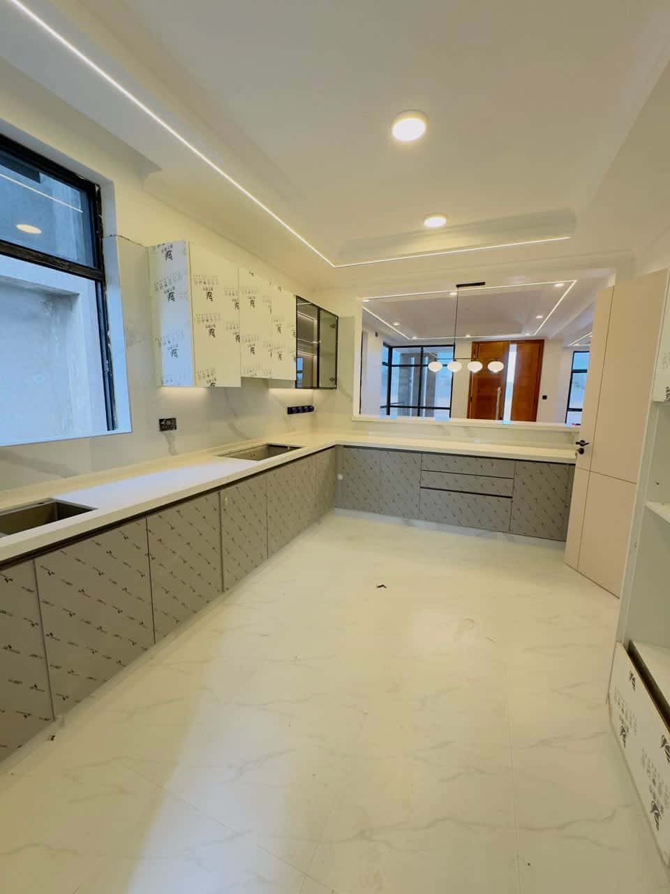 5-BEDROOM ALL-ENSUITE VILLAS + DSQ thumbnail 3
