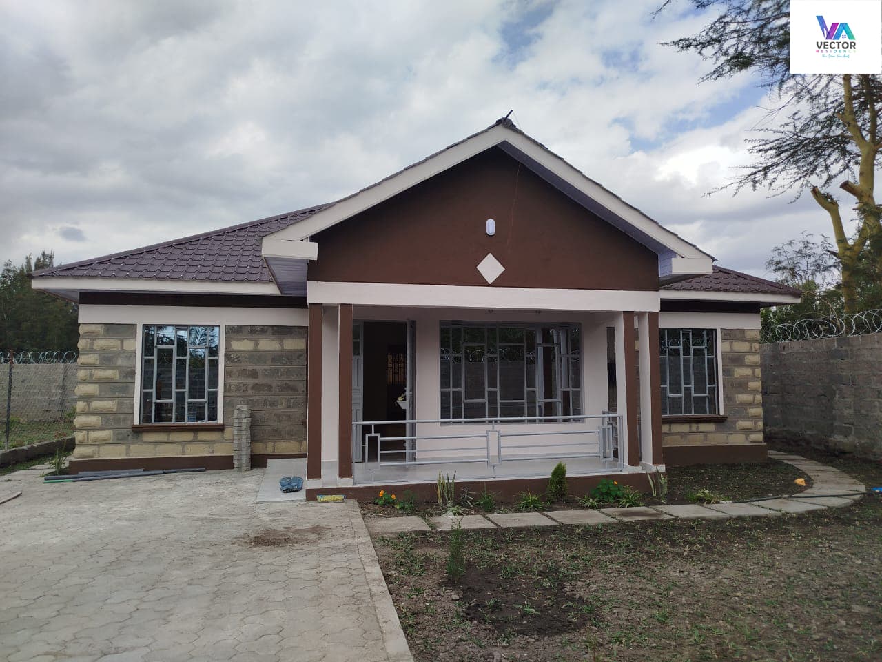 3 Bedroom Bungalow 2 Ensuite+DSQ