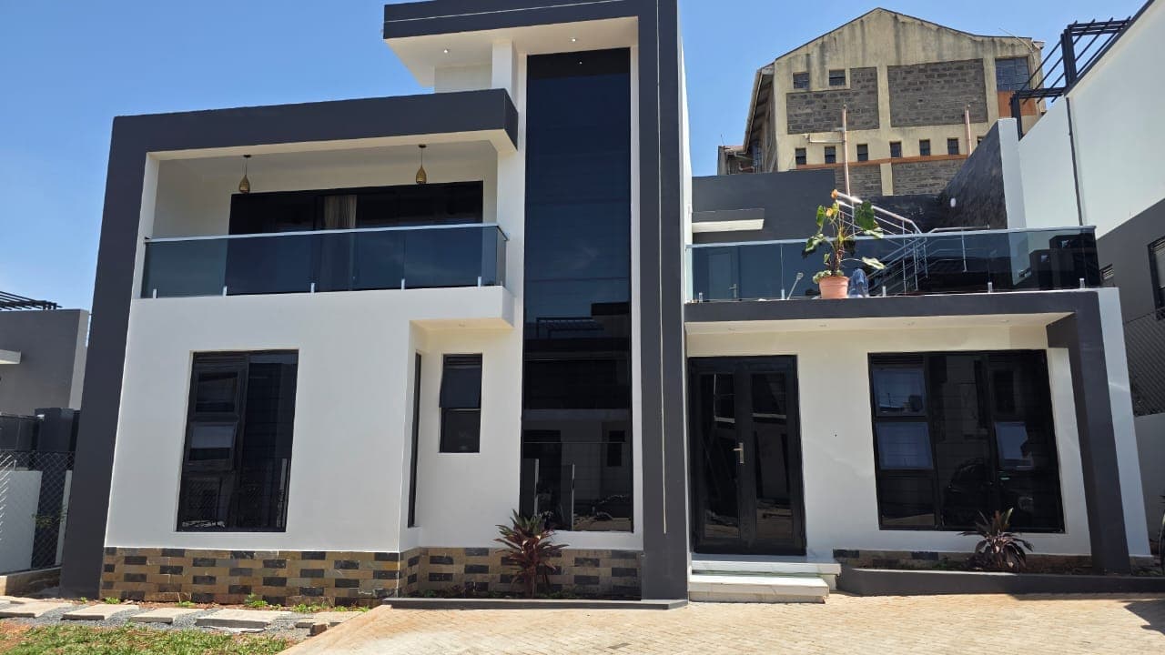 4 Bedroom Maisonette Study Room & SQ for Sale in Mugutha Gated Community
