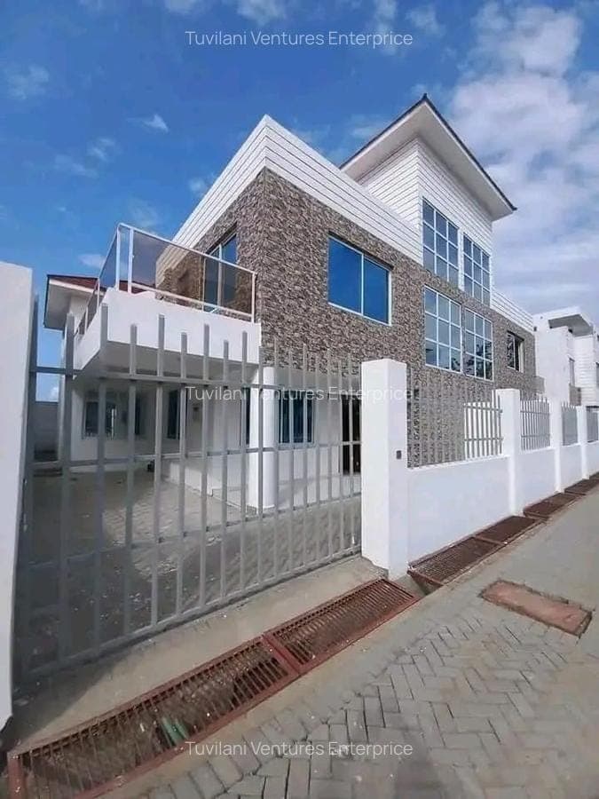 4 Bedroom All Ensuite Villa for Sale in Bamburi, Mombasa. 15M